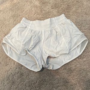White hotty hot lululemon 2.5 inch shorts, womens size 2